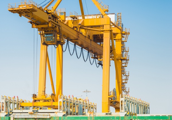 江苏无锡如何预防船舶液压起重机的液压系统出现故障