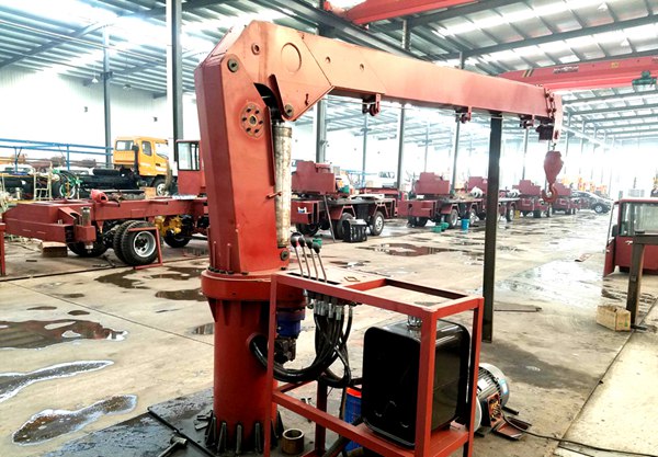 船舶液压起重机的防风浪、防倾覆设计要点有哪些