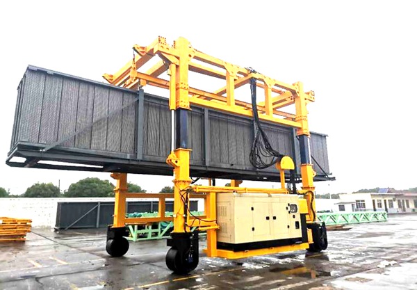 狭小场地、大规模式场，对跨运车的性能要求有哪些不同