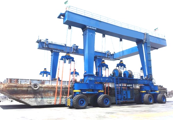 福建福州小、大型游艇搬运机的场地适配区别