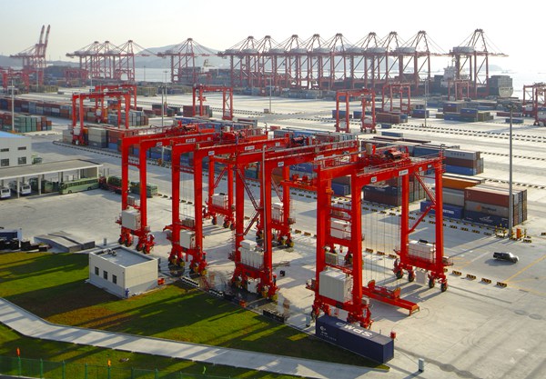 广东广州60吨集装箱轮胎吊的稳定性靠什么保证